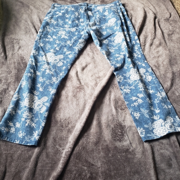 Lauren Ralph Lauren Floral Jeans - Picture 4 of 5